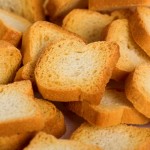 Mangiare le fette biscottate al posto del pane: un’abitudine sempre più diffusa